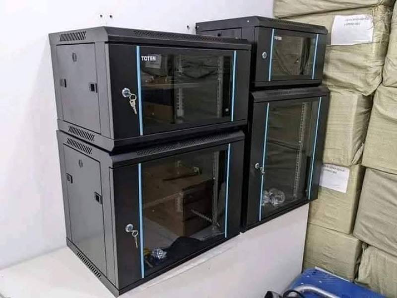 Baies de brassage 4U, 6U et 9U pour vos installations réseau au Cameroun